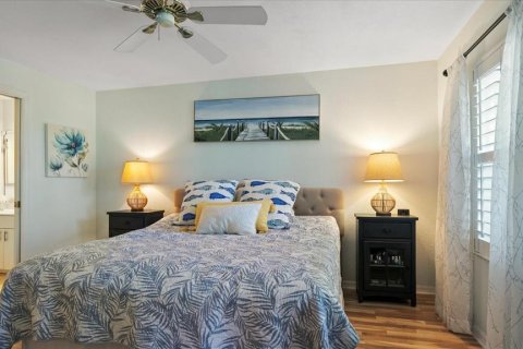 Condo in North Port, Florida, 2 bedrooms  № 1551843 - photo 24
