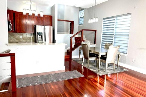 Condominio en venta en Tampa, Florida, 1 dormitorio, 83.61 m2 № 2197247 - foto 10