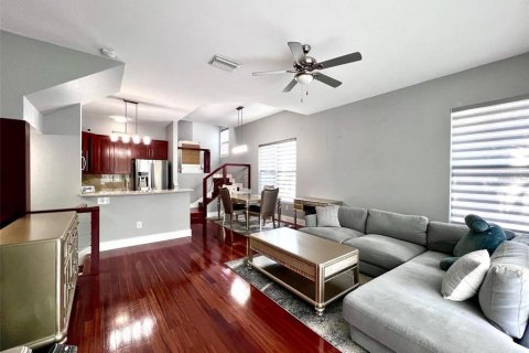 Condominio en venta en Tampa, Florida, 1 dormitorio, 83.61 m2 № 2197247 - foto 12