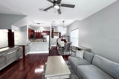 Condominio en venta en Tampa, Florida, 1 dormitorio, 83.61 m2 № 2197247 - foto 7
