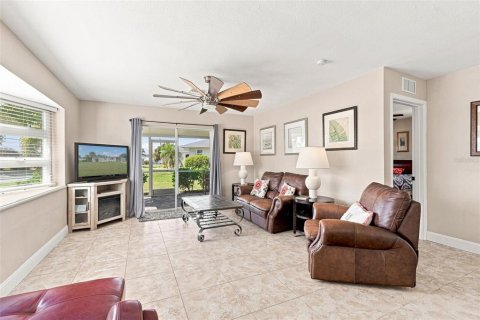 Villa ou maison à vendre à Punta Gorda, Floride: 3 chambres, 100.71 m2 № 2330971 - photo 18