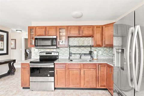 Villa ou maison à vendre à Punta Gorda, Floride: 3 chambres, 100.71 m2 № 2330971 - photo 14