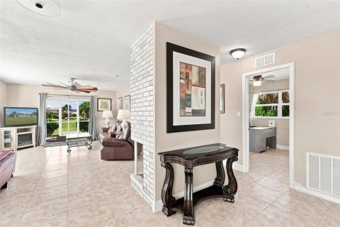 Villa ou maison à vendre à Punta Gorda, Floride: 3 chambres, 100.71 m2 № 2330971 - photo 5