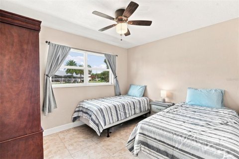 Villa ou maison à vendre à Punta Gorda, Floride: 3 chambres, 100.71 m2 № 2330971 - photo 24