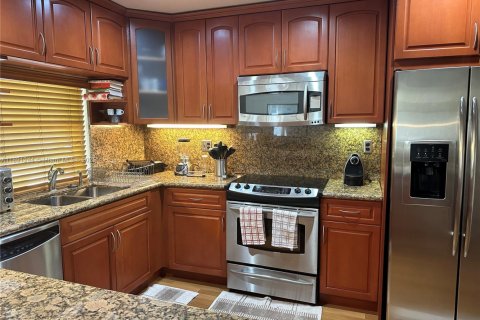 House in Weston, Florida 4 bedrooms, 222.59 sq.m. № 1945139 - photo 7