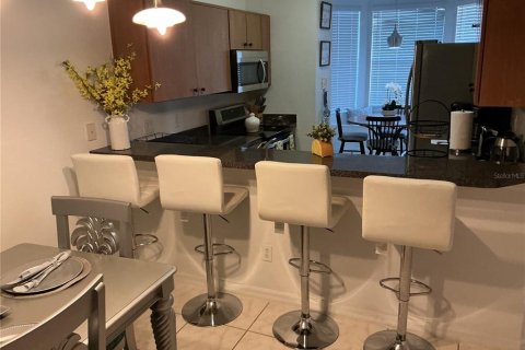 Adosado en venta en Kissimmee, Florida, 3 dormitorios, 136.38 m2 № 1908682 - foto 8