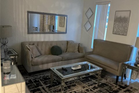 Adosado en venta en Kissimmee, Florida, 3 dormitorios, 136.38 m2 № 1908682 - foto 7