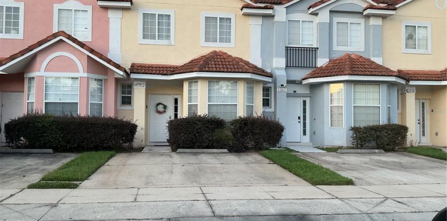 Adosado en Kissimmee, Florida 3 dormitorios, 136.38 m2 № 1908682