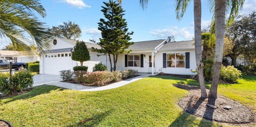 Villa ou maison à The Villages, Floride 2 chambres, 128.48 m2 № 1570397