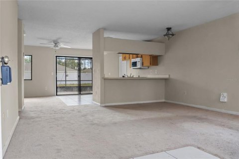 House in Palm Coast, Florida 2 bedrooms, 111.48 sq.m. № 1757237 - photo 3