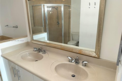 Copropriété à louer à North Bay Village, Floride: 2 chambres, 116.22 m2 № 2010911 - photo 11