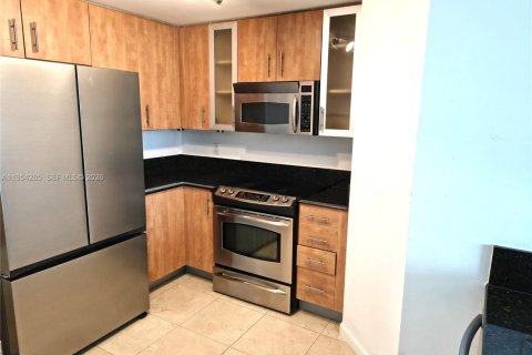 Copropriété à louer à North Bay Village, Floride: 2 chambres, 116.22 m2 № 2010911 - photo 9