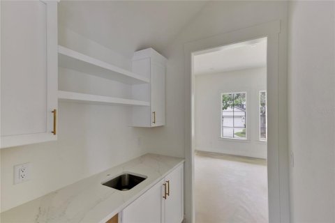 Casa en venta en Tampa, Florida, 5 dormitorios, 463.4 m2 № 1758101 - foto 19