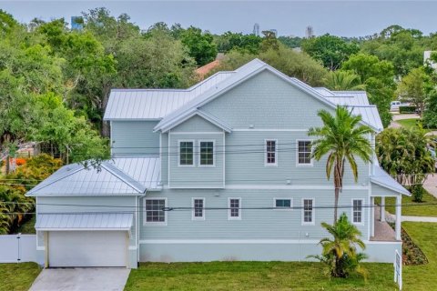 Casa en venta en Tampa, Florida, 5 dormitorios, 463.4 m2 № 1758101 - foto 16
