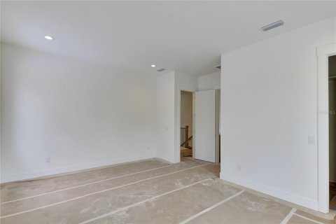 Casa en venta en Tampa, Florida, 5 dormitorios, 463.4 m2 № 1758101 - foto 3