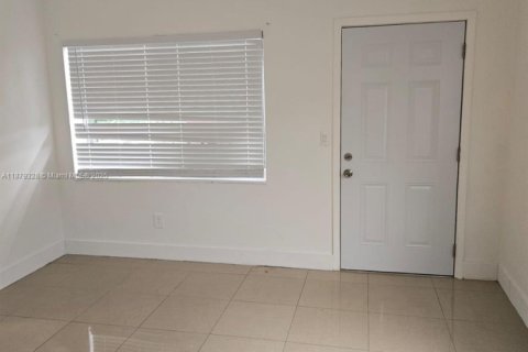 Снять в аренду кондоминиум в Майами-Бич, Флорида 1 спальня, 69.12м2, № 1977620 - фото 14