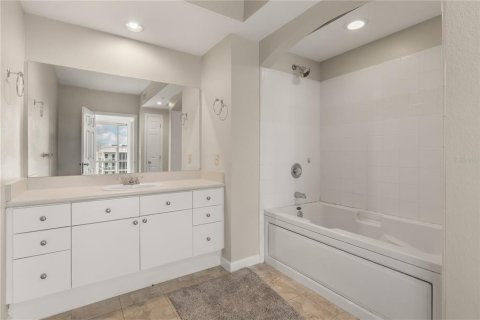 Copropriété à vendre à Orlando, Floride: 2 chambres, 122.35 m2 № 2219952 - photo 17