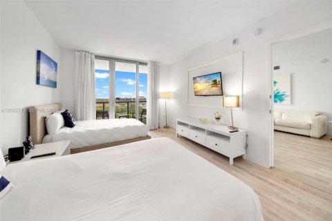 Купить кондоминиум в Халландейл-Бич, Флорида 2 спальни, 96.34м2, № 2066580 - фото 19