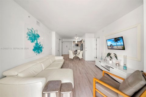 Купить кондоминиум в Халландейл-Бич, Флорида 2 спальни, 96.34м2, № 2066580 - фото 5