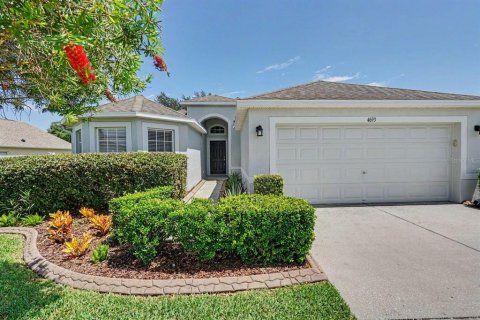 House in Mulberry, Florida 4 bedrooms, 164.07 sq.m. № 2220005 - photo 2