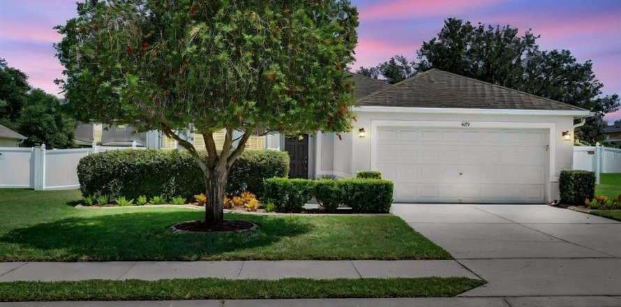 House in Mulberry, Florida 4 bedrooms, 164.07 sq.m. № 2220005