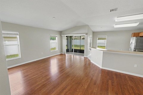 House in Mulberry, Florida 4 bedrooms, 164.07 sq.m. № 2220005 - photo 11
