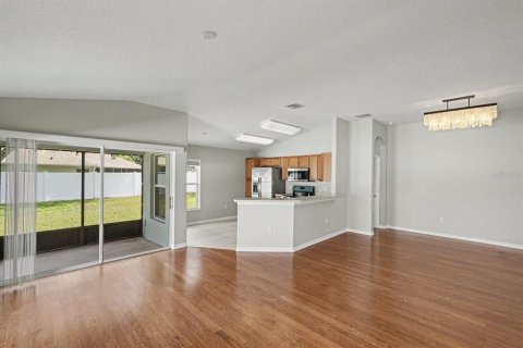 House in Mulberry, Florida 4 bedrooms, 164.07 sq.m. № 2220005 - photo 9
