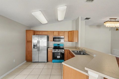 House in Mulberry, Florida 4 bedrooms, 164.07 sq.m. № 2220005 - photo 6