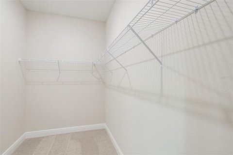 House in Dade City, Florida 4 bedrooms, 212.65 sq.m. № 2150180 - photo 7
