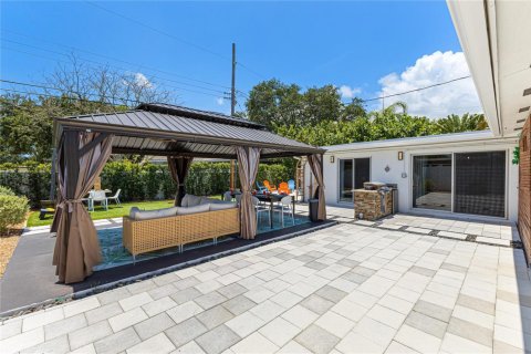 Villa ou maison à vendre à Wilton Manors, Floride: 3 chambres, 155.98 m2 № 2194132 - photo 18