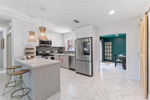 Villa ou maison à vendre à Wilton Manors, Floride: 3 chambres, 155.98 m2 № 2194132 - photo 5