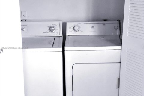 Condominio en venta en West Palm Beach, Florida, 3 dormitorios, 120.77 m2 № 2035272 - foto 10