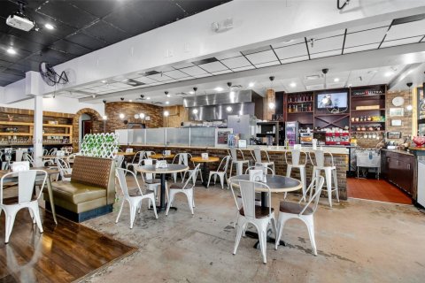 Propiedad comercial en venta en Coral Springs, Florida № 1944870 - foto 17