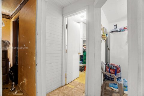 House in Miami, Florida 2 bedrooms, 77.39 sq.m. № 2038190 - photo 21