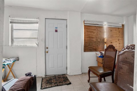 House in Miami, Florida 2 bedrooms, 77.39 sq.m. № 2038190 - photo 26