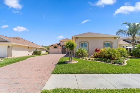 House in Palm Coast, Florida 4 bedrooms, 185.15 sq.m. № 1815701 - photo 3
