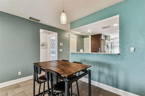 Condominio en venta en New Port Richey, Florida, 2 dormitorios, 81.2 m2 № 1796760 - foto 9
