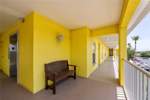 Купить кондоминиум в Пунта-Горда, Флорида 5 комнат, 92.53м2, № 1590111 - фото 8