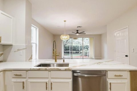 Townhouse in Boynton Beach, Florida 2 bedrooms, 139.54 sq.m. № 2259890 - photo 4