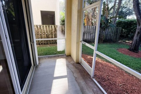 Townhouse in Boynton Beach, Florida 2 bedrooms, 139.54 sq.m. № 2259890 - photo 23