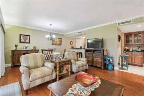 Condo in Palm Harbor, Florida, 2 bedrooms  № 1549436 - photo 13