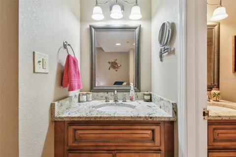 Condo in Palm Harbor, Florida, 2 bedrooms  № 1549436 - photo 27