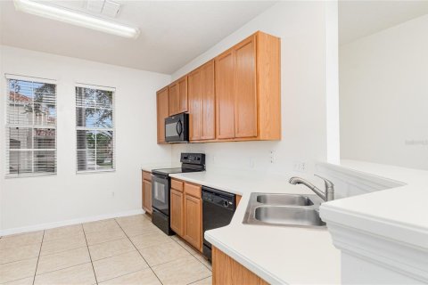 Townhouse in Kissimmee, Florida 3 bedrooms, 126.72 sq.m. № 1906945 - photo 6