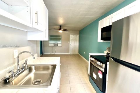 Appartement à louer à St. Lucie, Floride: 2 chambres, 111.48 m2 № 2386906 - photo 6