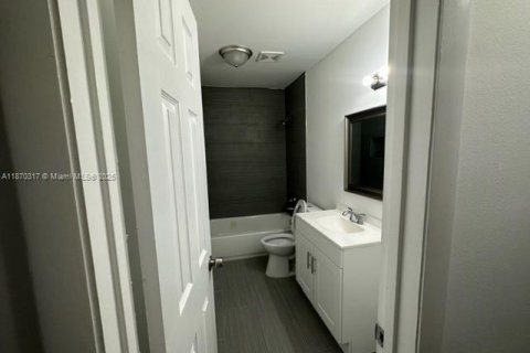 Adosado en venta en Sunrise, Florida, 3 dormitorios, 118.54 m2 № 2084476 - foto 17
