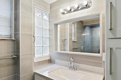 Propiedad comercial en venta en Saint Petersburg, Florida, 141.95 m2 № 1657507 - foto 11