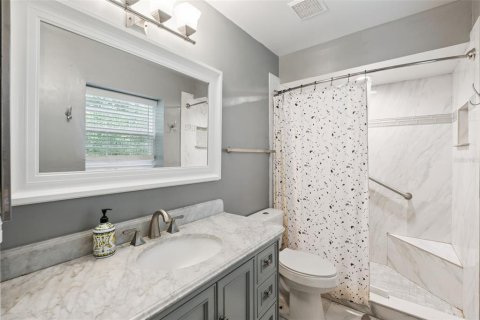 House in Apopka, Florida 3 bedrooms, 213.68 sq.m. № 2225806 - photo 27