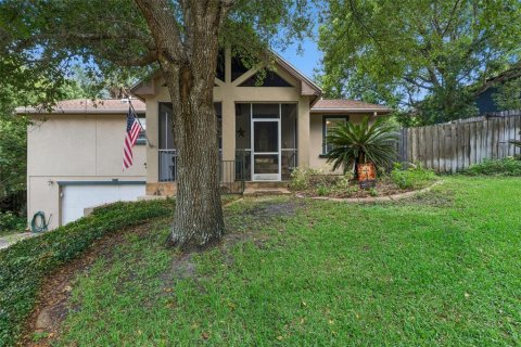 House in Apopka, Florida 3 bedrooms, 213.68 sq.m. № 2225806
