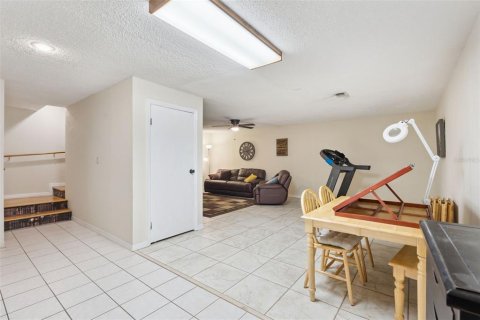 House in Apopka, Florida 3 bedrooms, 213.68 sq.m. № 2225806 - photo 7