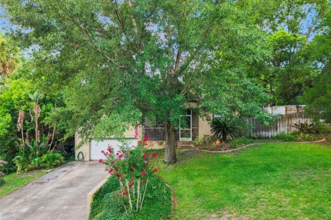House in Apopka, Florida 3 bedrooms, 213.68 sq.m. № 2225806 - photo 2